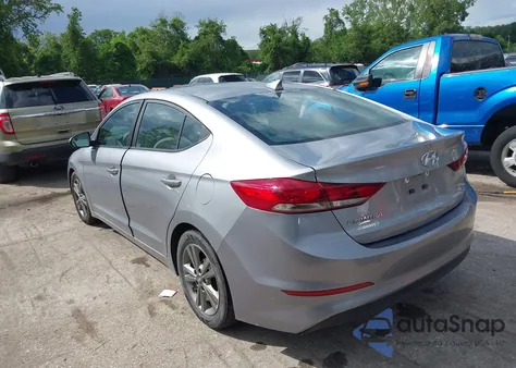 2017 Hyundai Elantra Se z USA, uszkodzony, nr VIN 5NPD84LFXHH158569